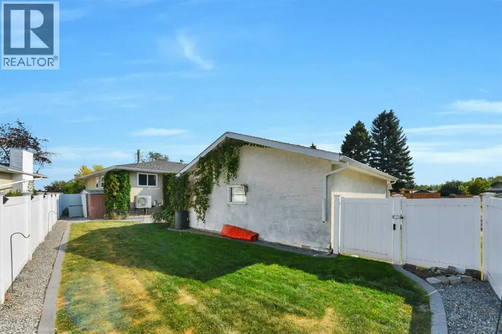 25 Odstone Green