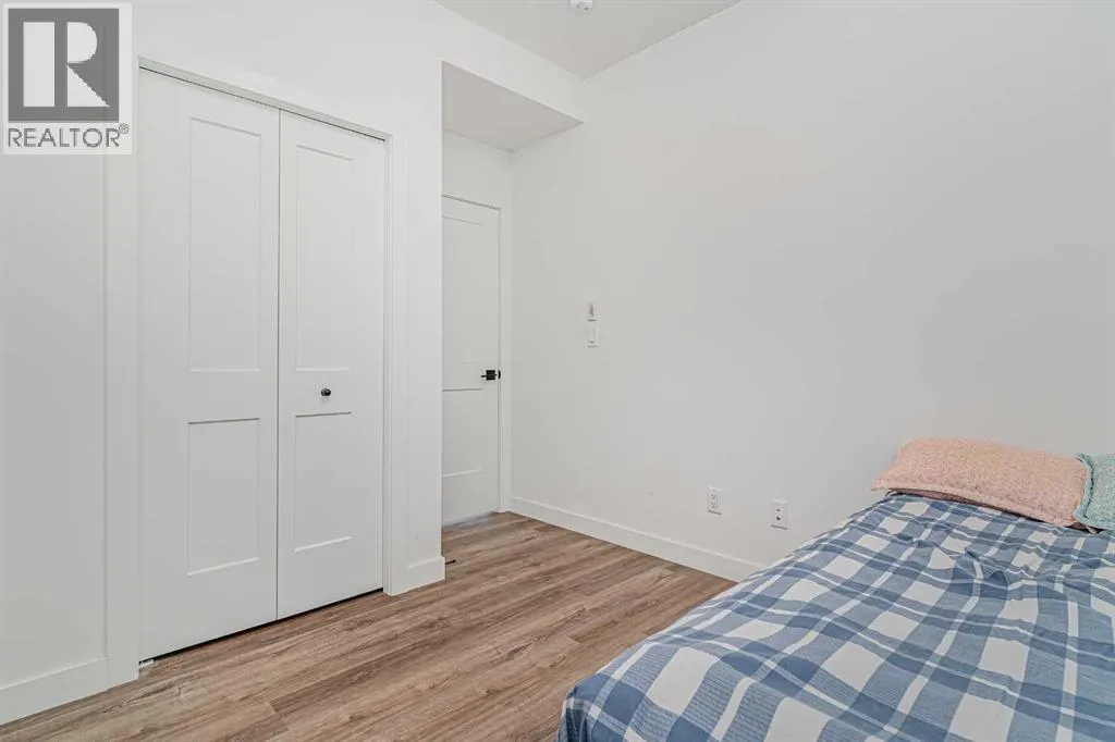 208, 20 Sage Hill Walk NW