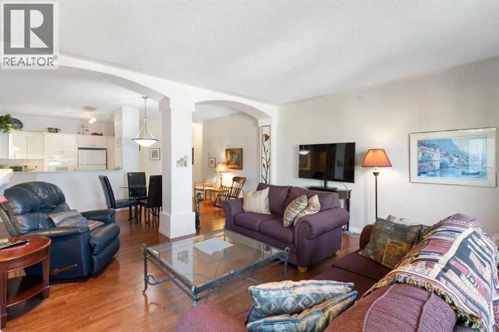 404, 2422 Erlton Street SW