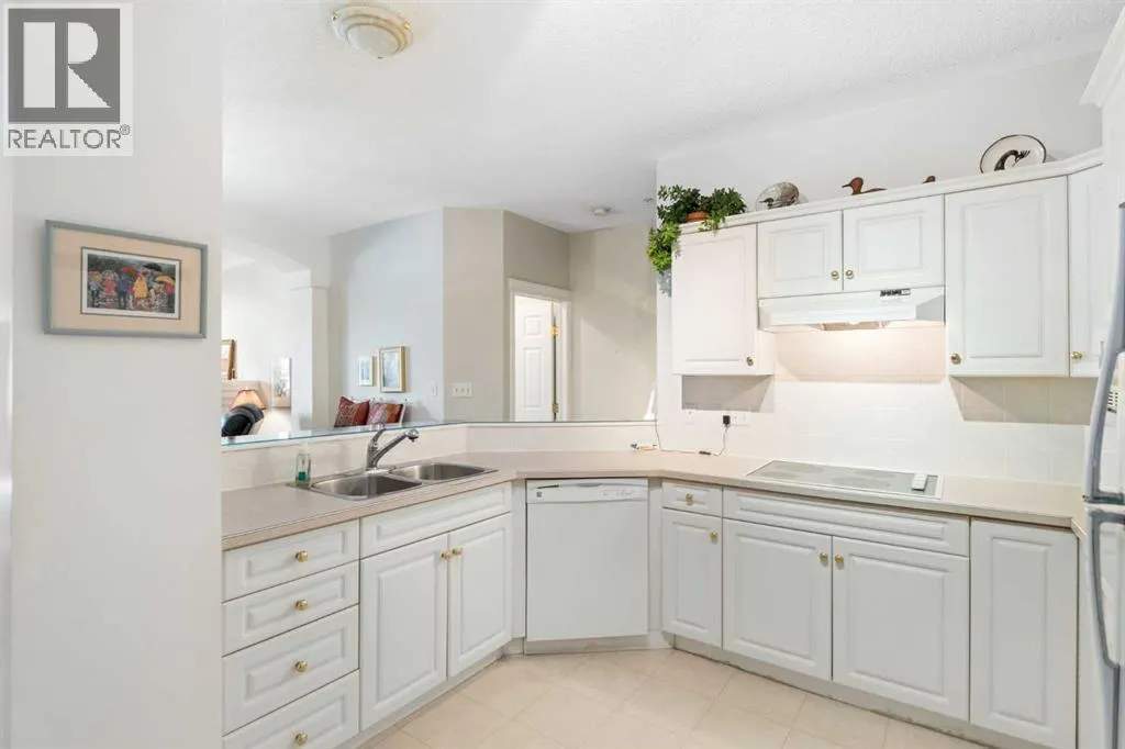 404, 2422 Erlton Street SW