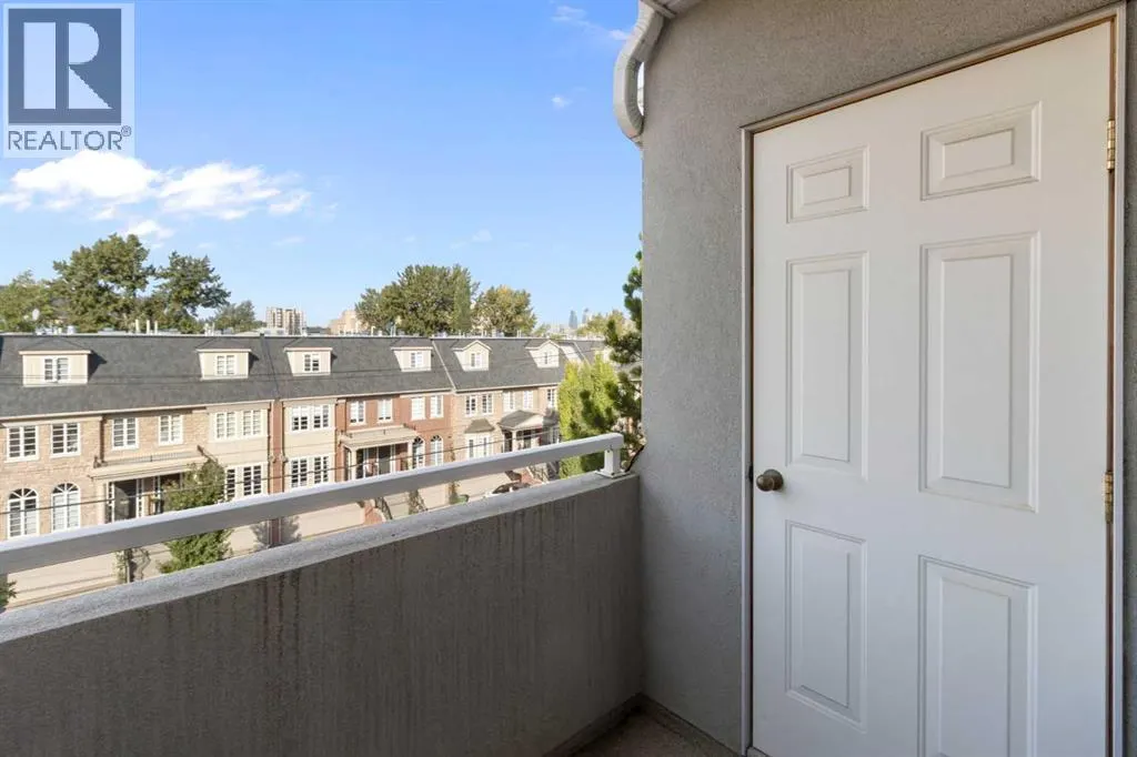 404, 2422 Erlton Street SW