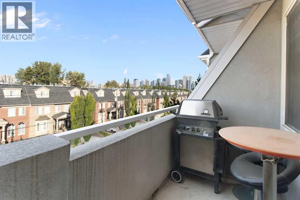 404, 2422 Erlton Street SW