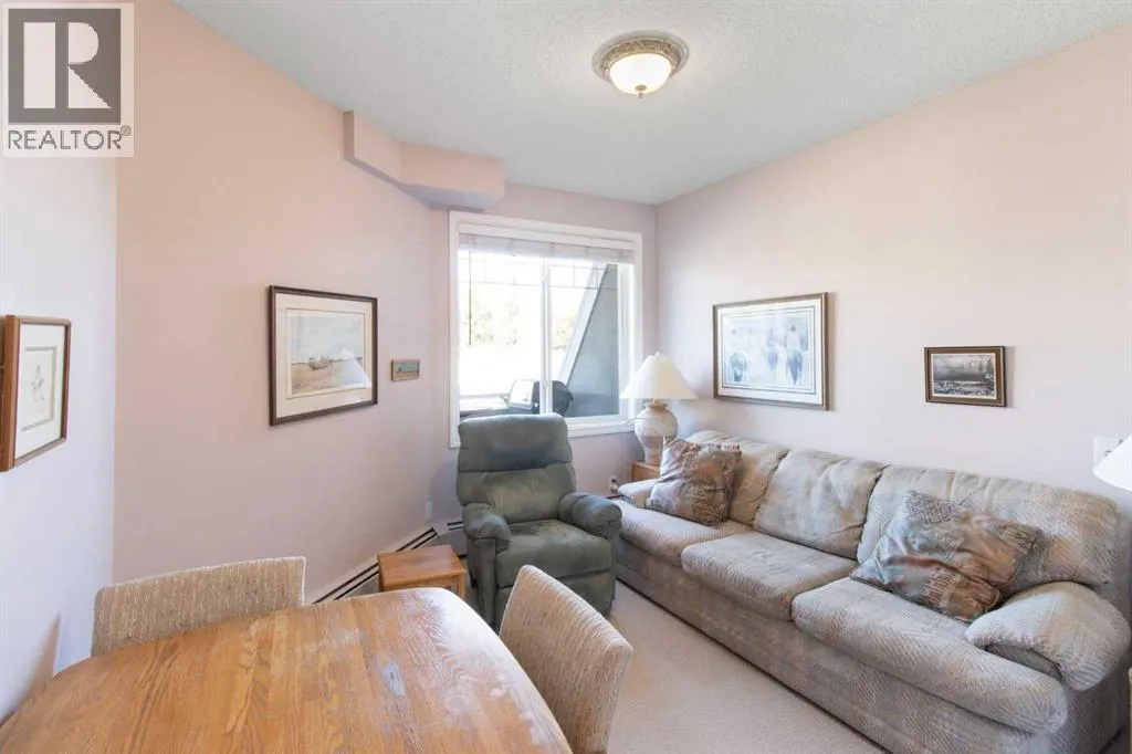 404, 2422 Erlton Street SW