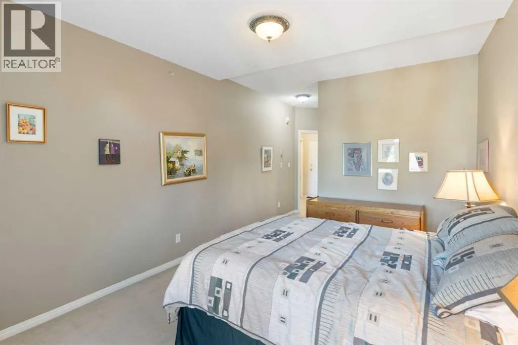 404, 2422 Erlton Street SW