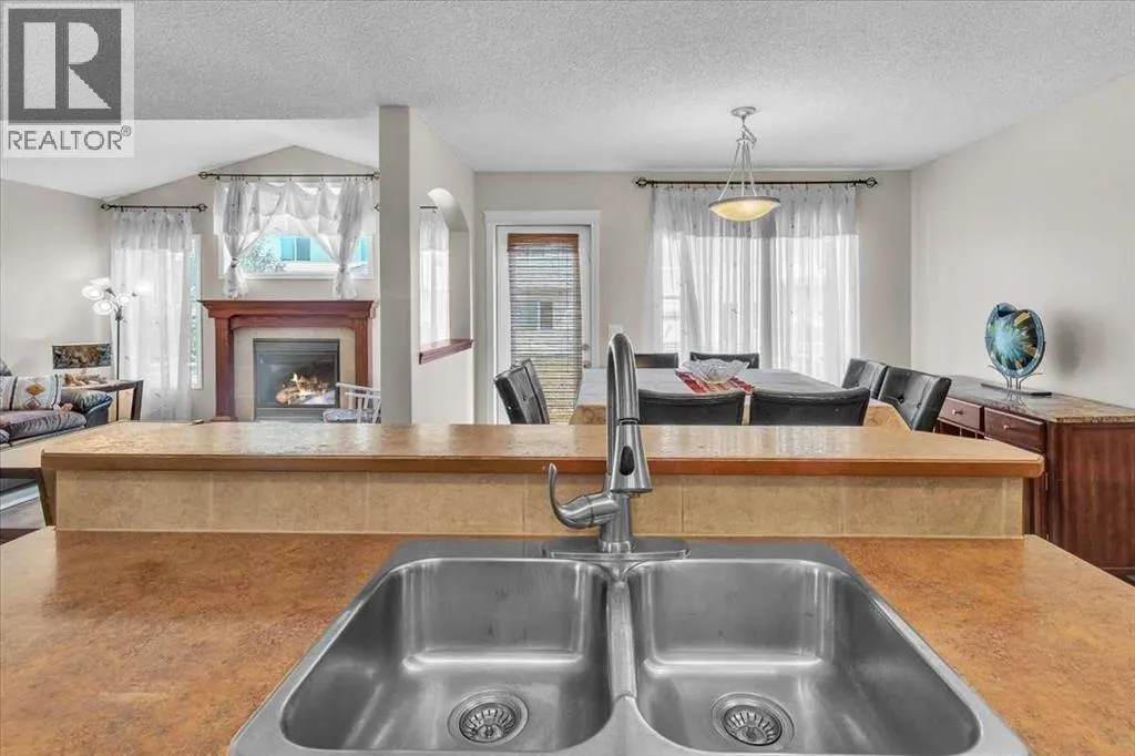 86 Silverado Range Heights SW