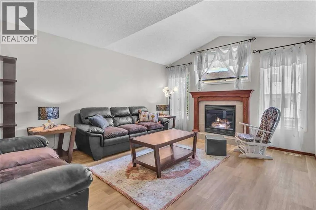 86 Silverado Range Heights SW