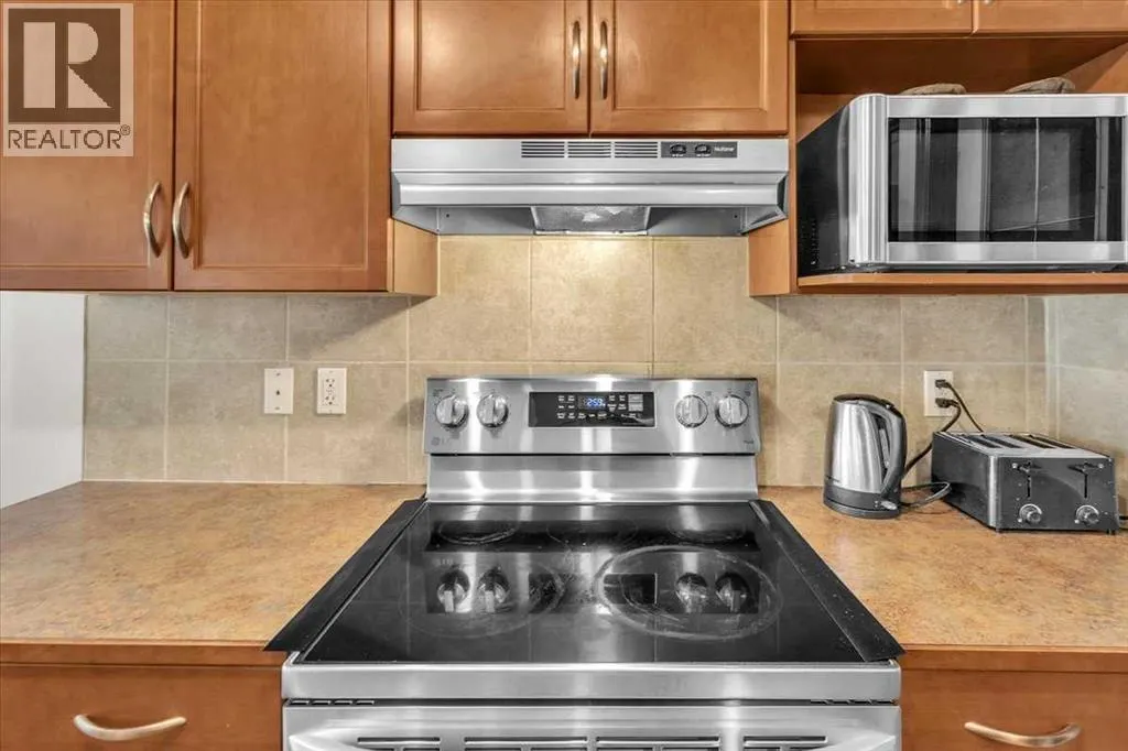 86 Silverado Range Heights SW