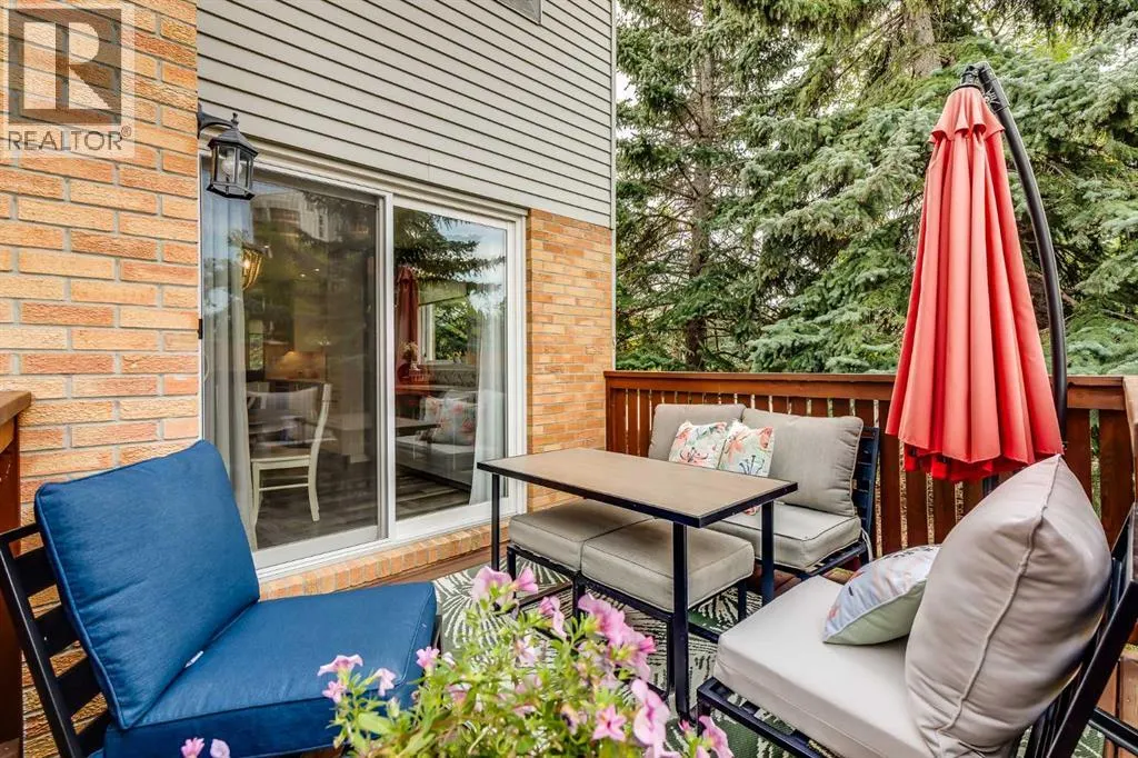 24 Coachway Green SW