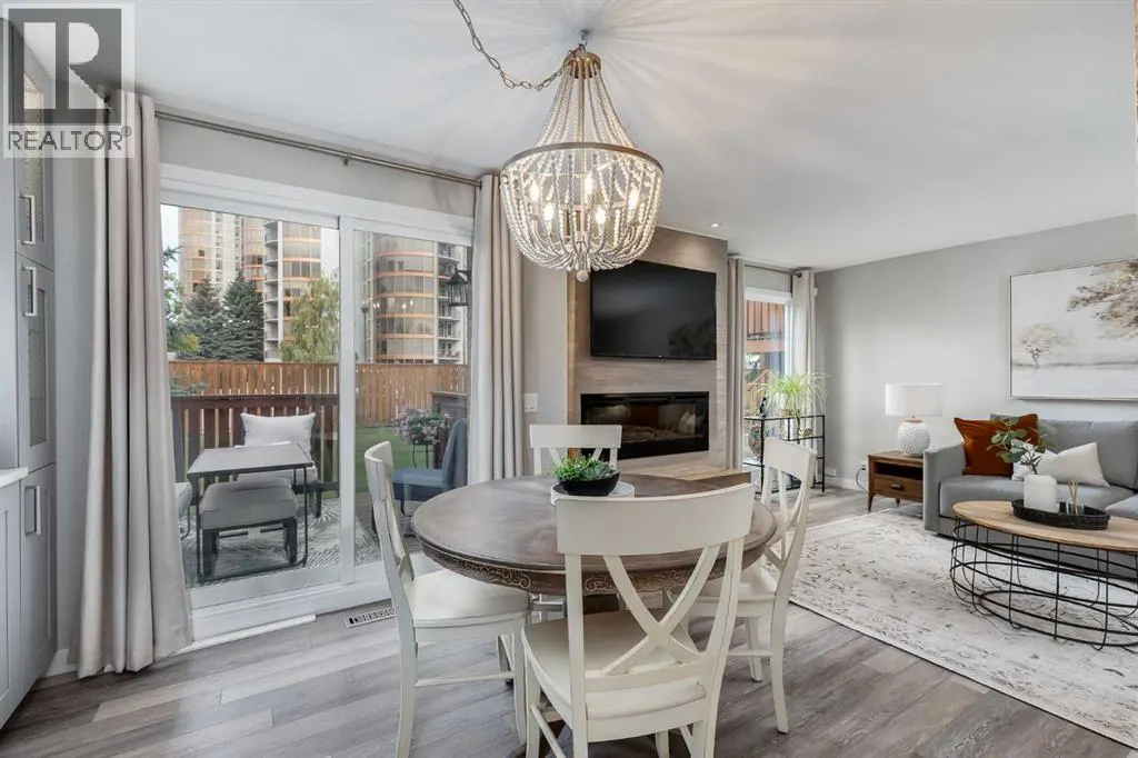24 Coachway Green SW