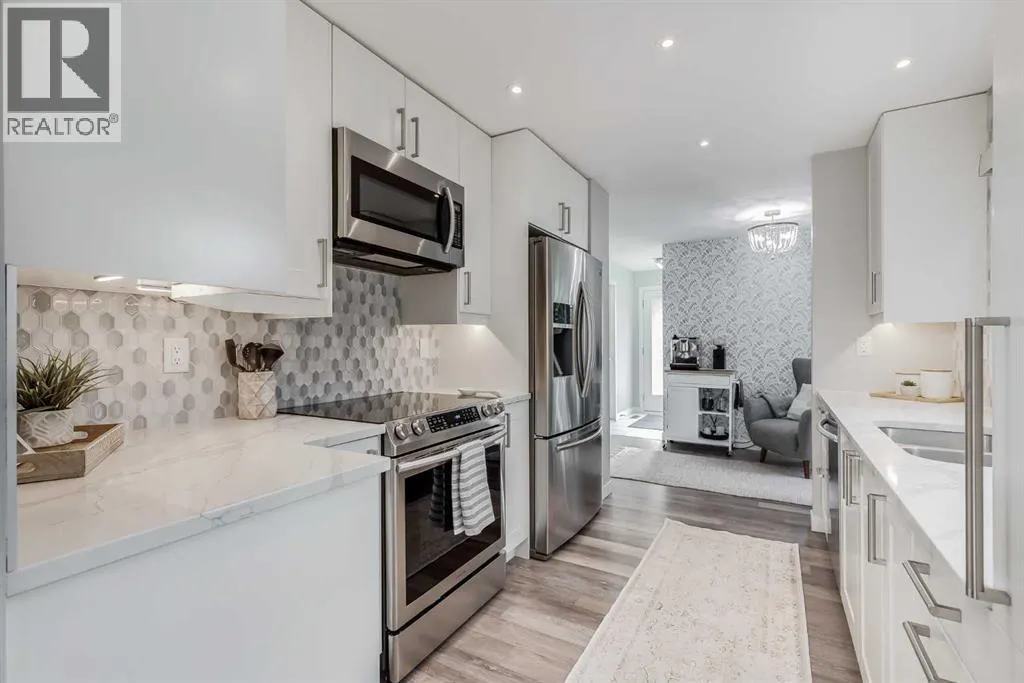 24 Coachway Green SW