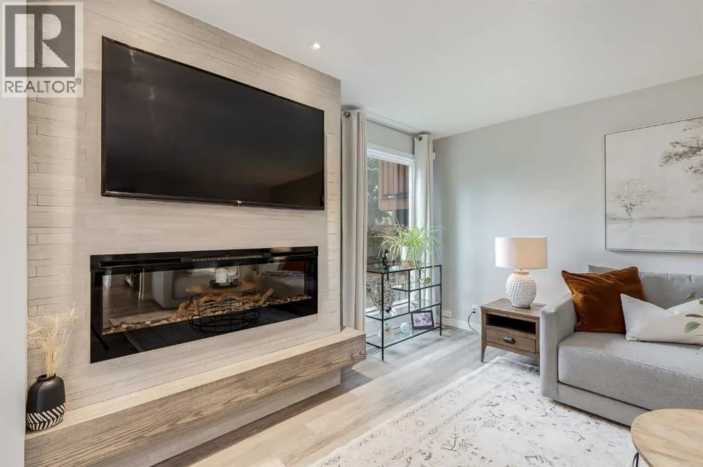 24 Coachway Green SW