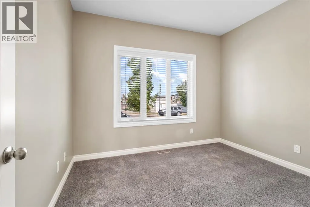 7 Crestview Boulevard