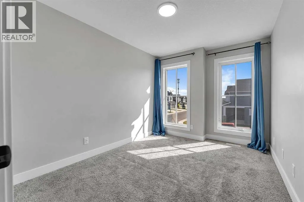 1209 Chinook Gate Bay SW