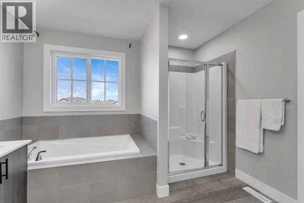 1209 Chinook Gate Bay SW
