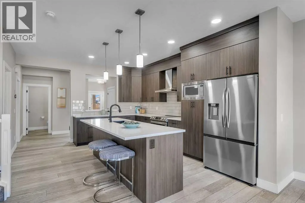 1209 Chinook Gate Bay SW