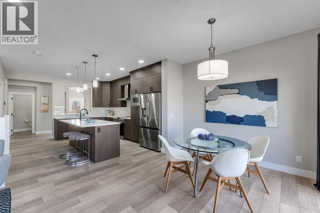 1209 Chinook Gate Bay SW