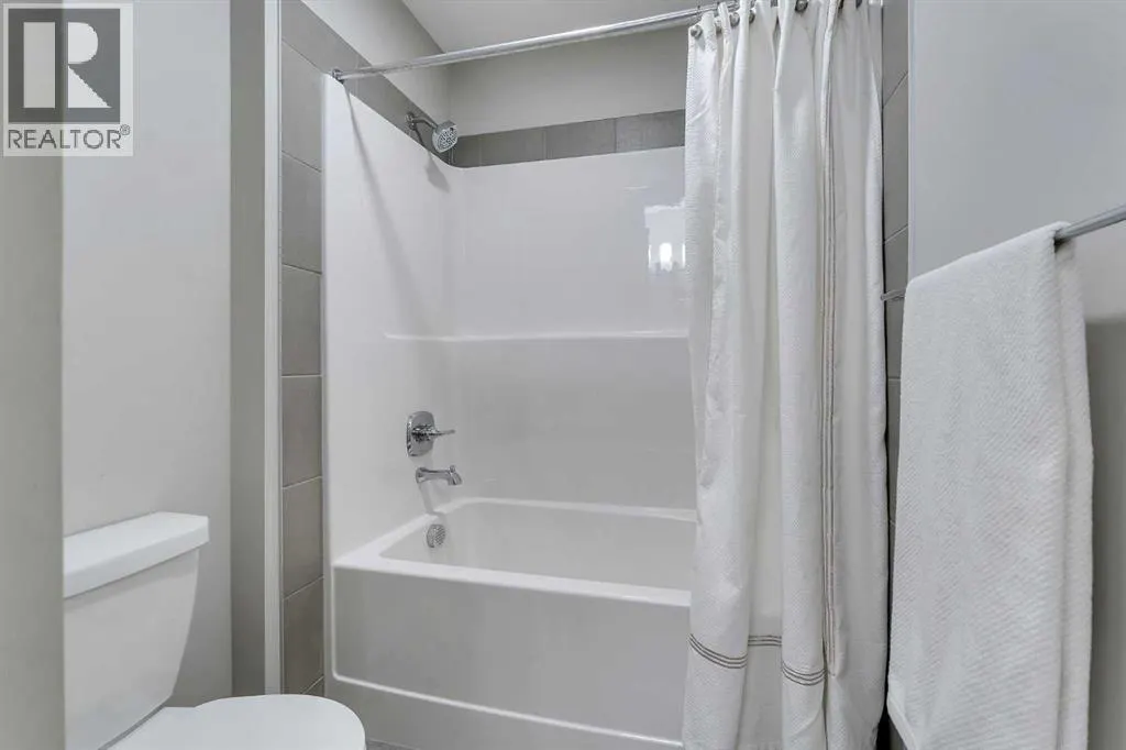 1209 Chinook Gate Bay SW
