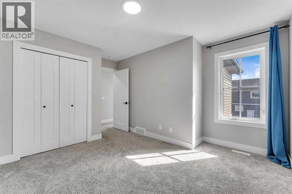 1209 Chinook Gate Bay SW