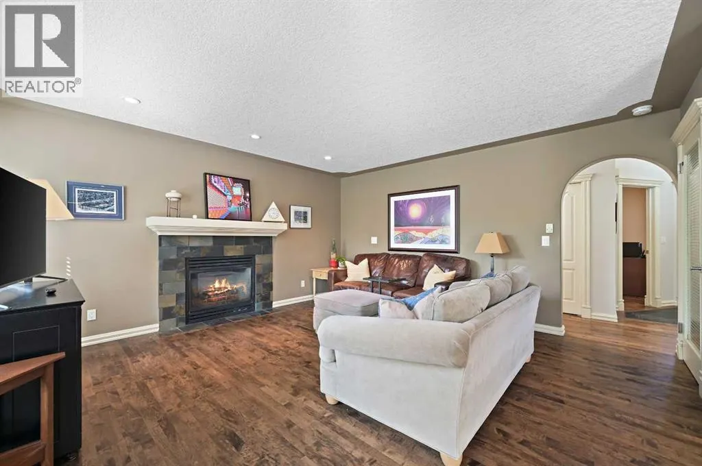 41 Strathridge Crescent SW