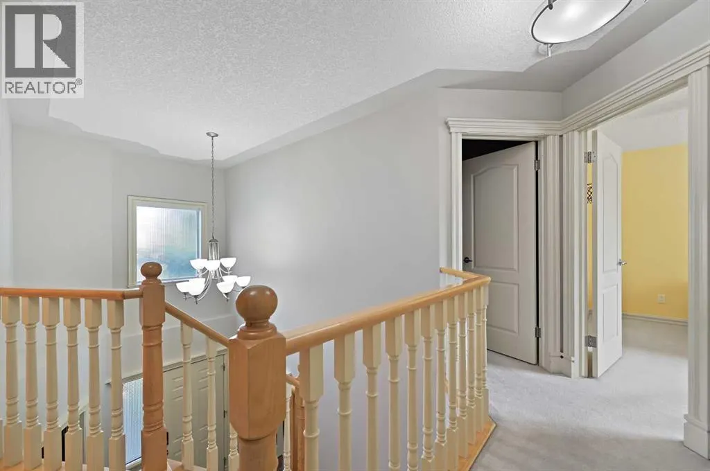 41 Strathridge Crescent SW