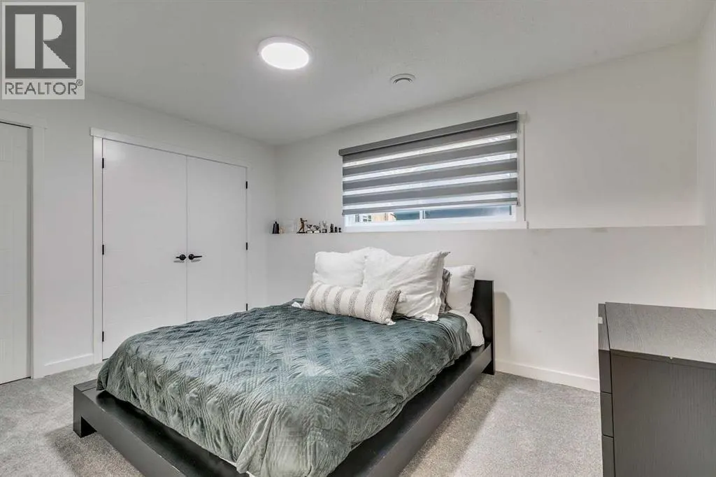 1004, 11010 Bonaventure Drive SE