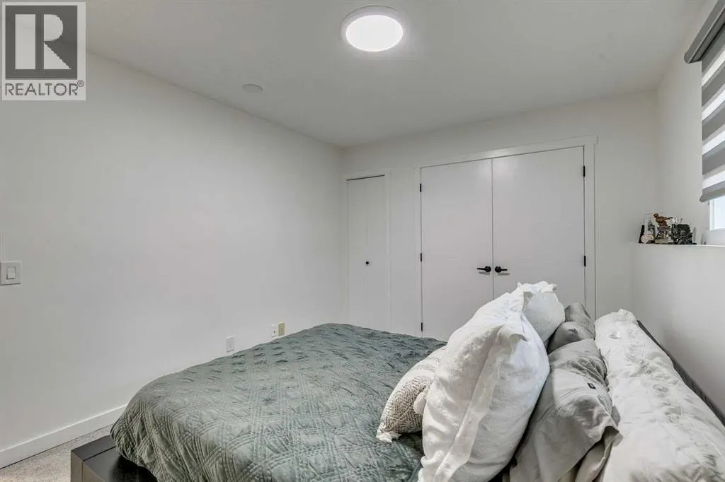 1004, 11010 Bonaventure Drive SE