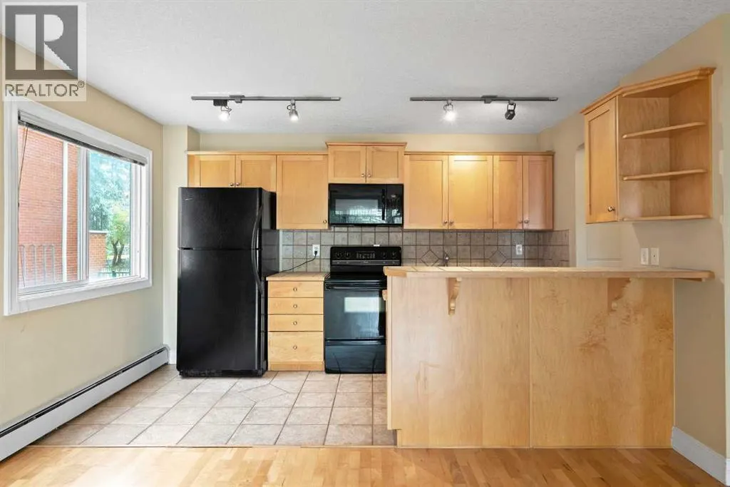 204, 920 Royal Avenue SW