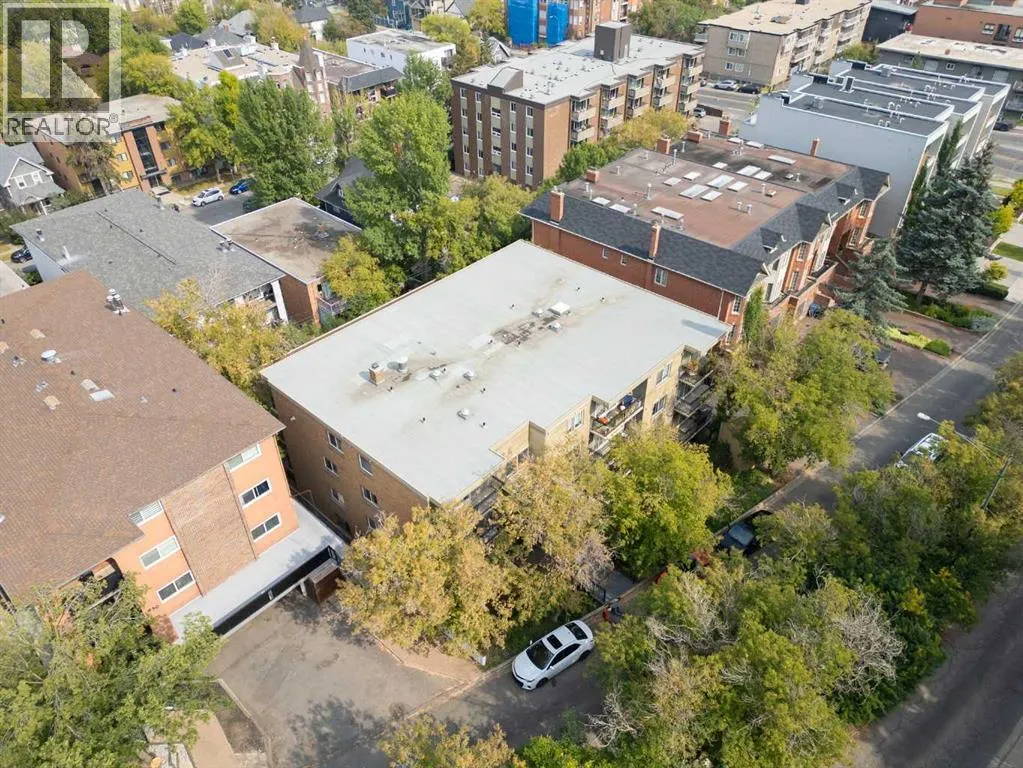 204, 920 Royal Avenue SW
