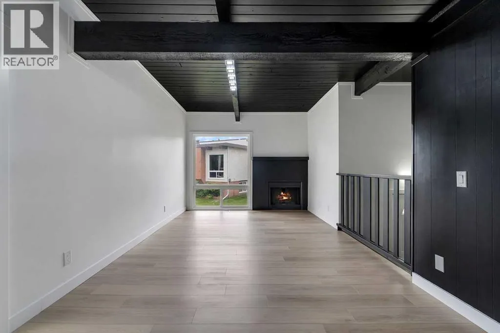 105 Pinemont Bay NE