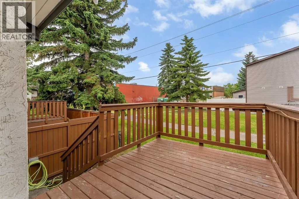 105 Pinemont Bay NE
