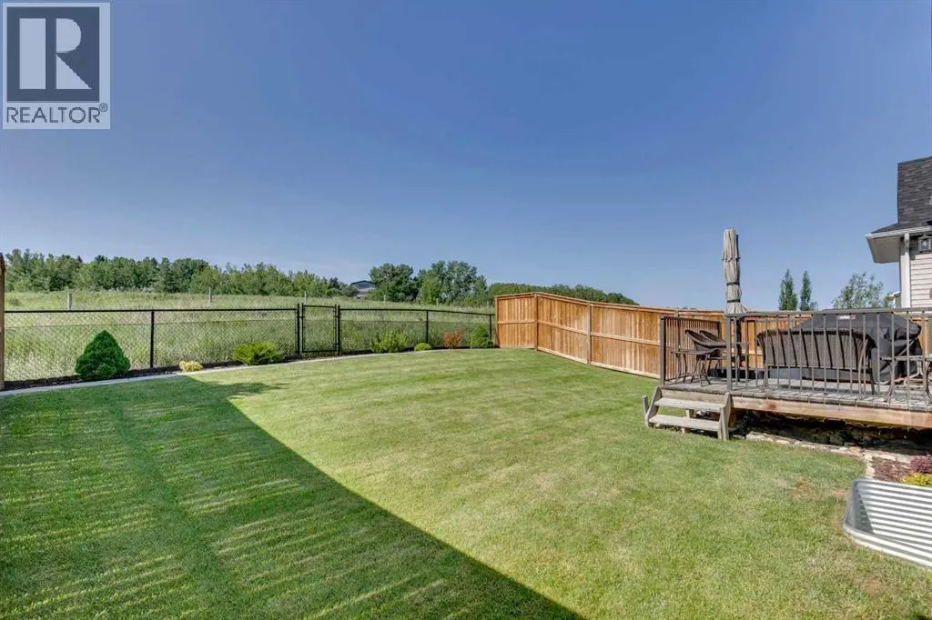 64 Crestbrook View SW