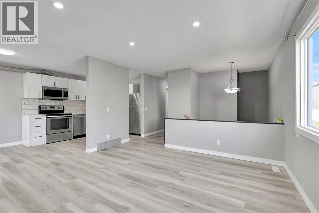 224 Pensville Close SE