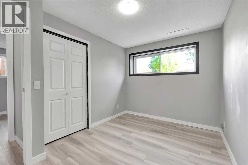 224 Pensville Close SE
