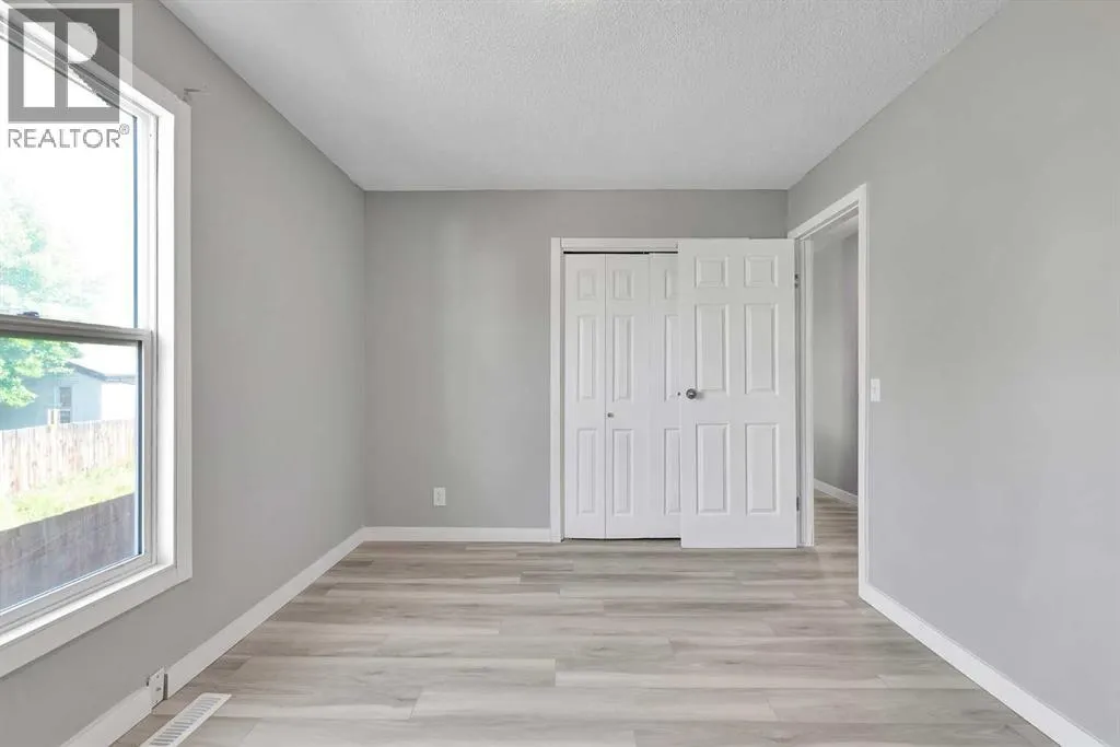 224 Pensville Close SE