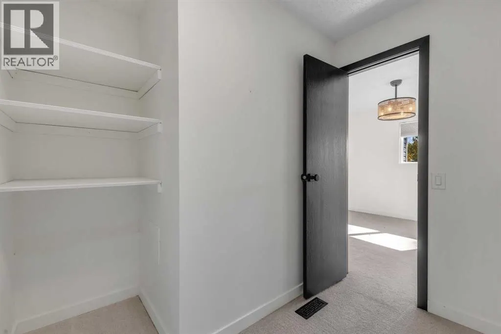 14, 200 Shawnessy Drive SW