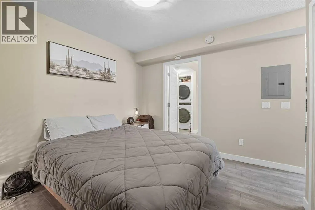 14104, 2781 Chinook Winds Drive SW