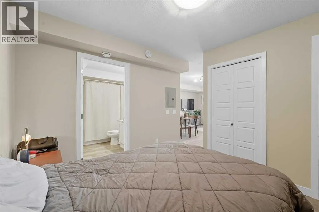 14104, 2781 Chinook Winds Drive SW