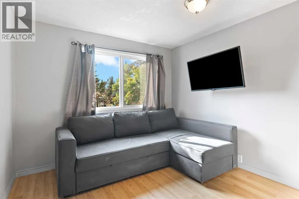 61, 630 Sabrina Road SW