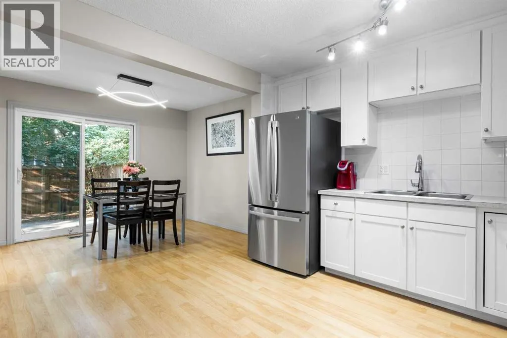 61, 630 Sabrina Road SW
