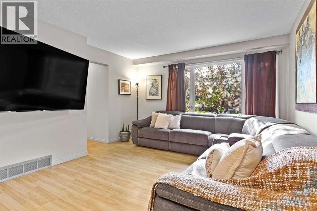 61, 630 Sabrina Road SW
