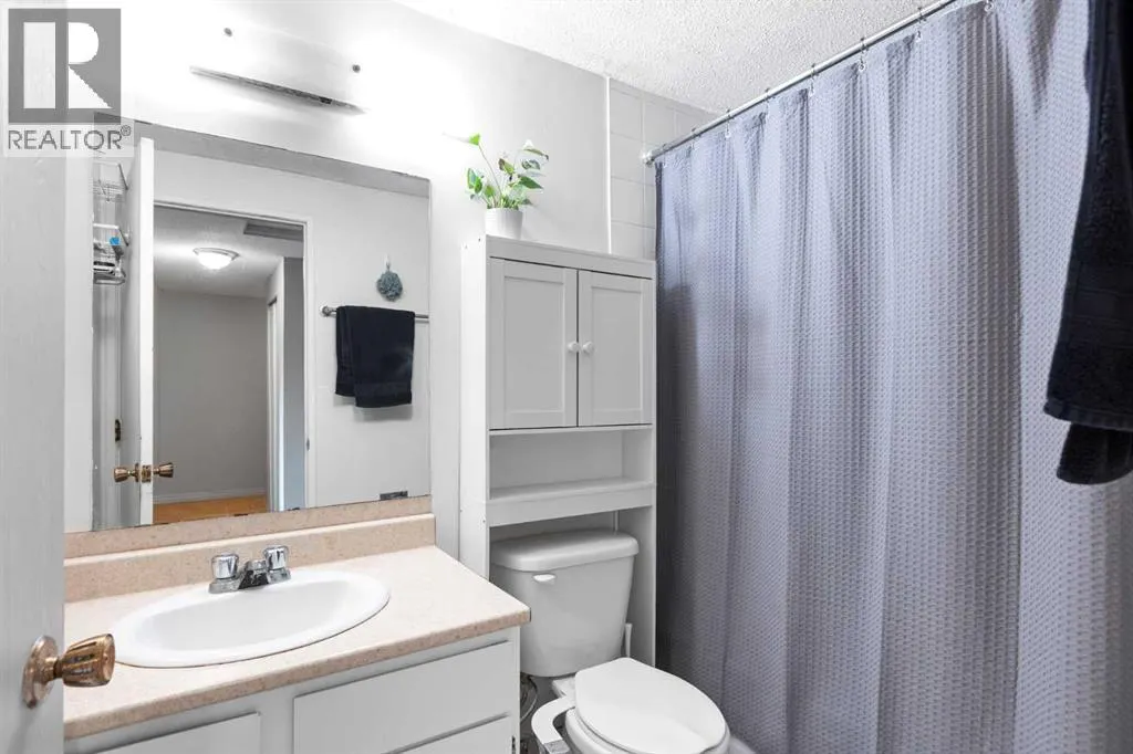 61, 630 Sabrina Road SW