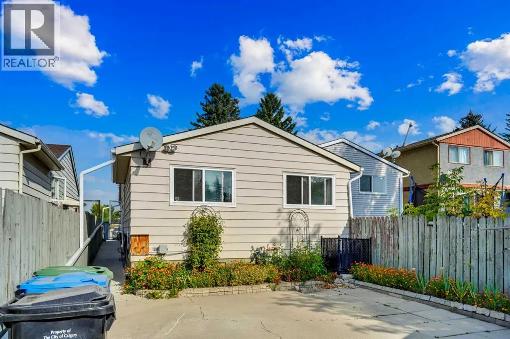 13 Falworth Way NE