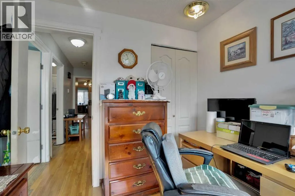 13 Falworth Way NE