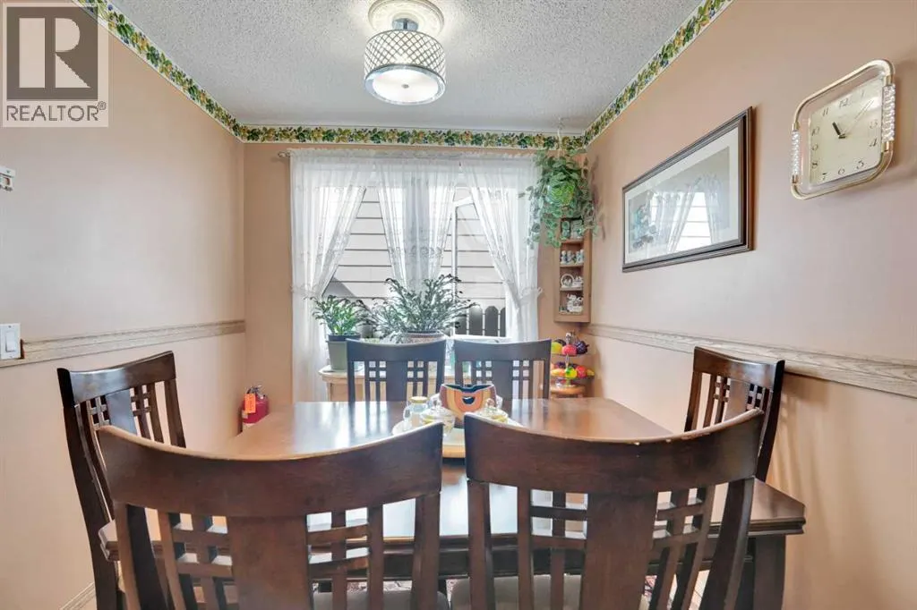 13 Falworth Way NE