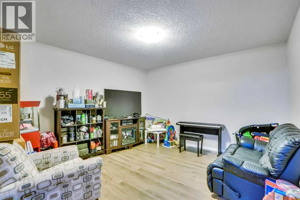 19 Hillcrest Link SW