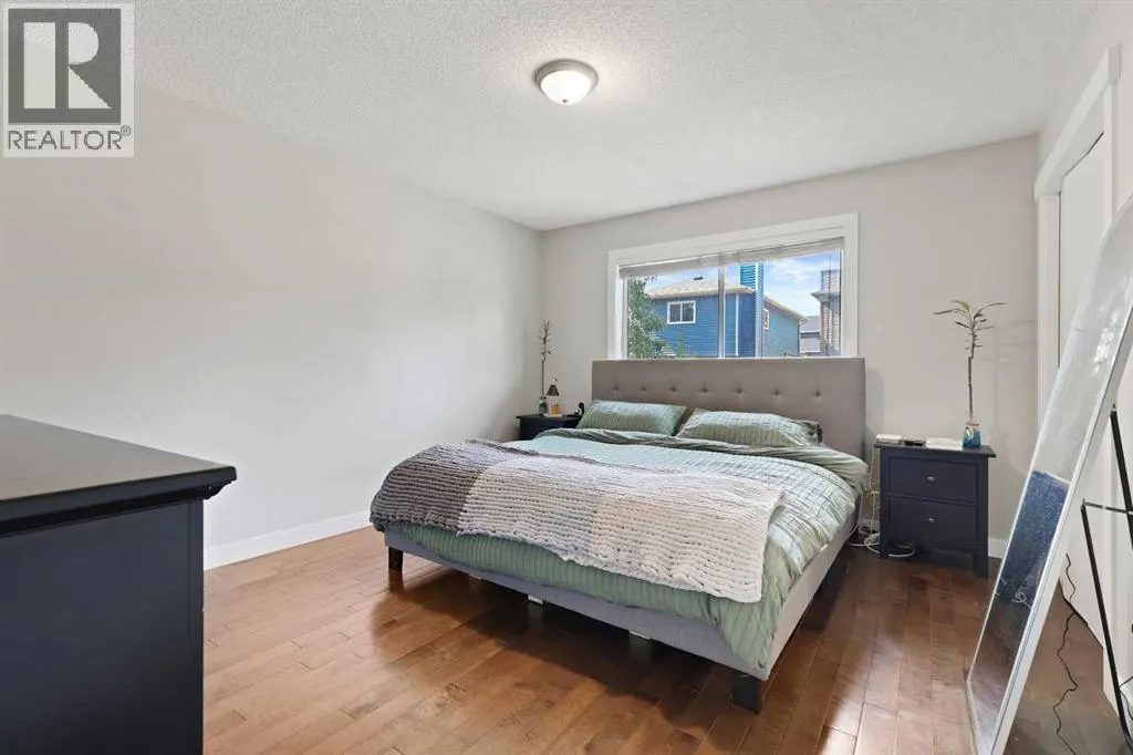 32 Rivercroft Close SE