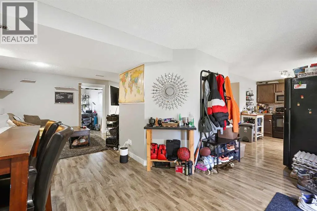 32 Rivercroft Close SE