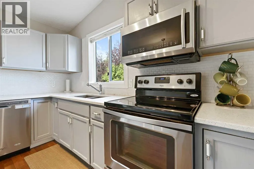32 Rivercroft Close SE