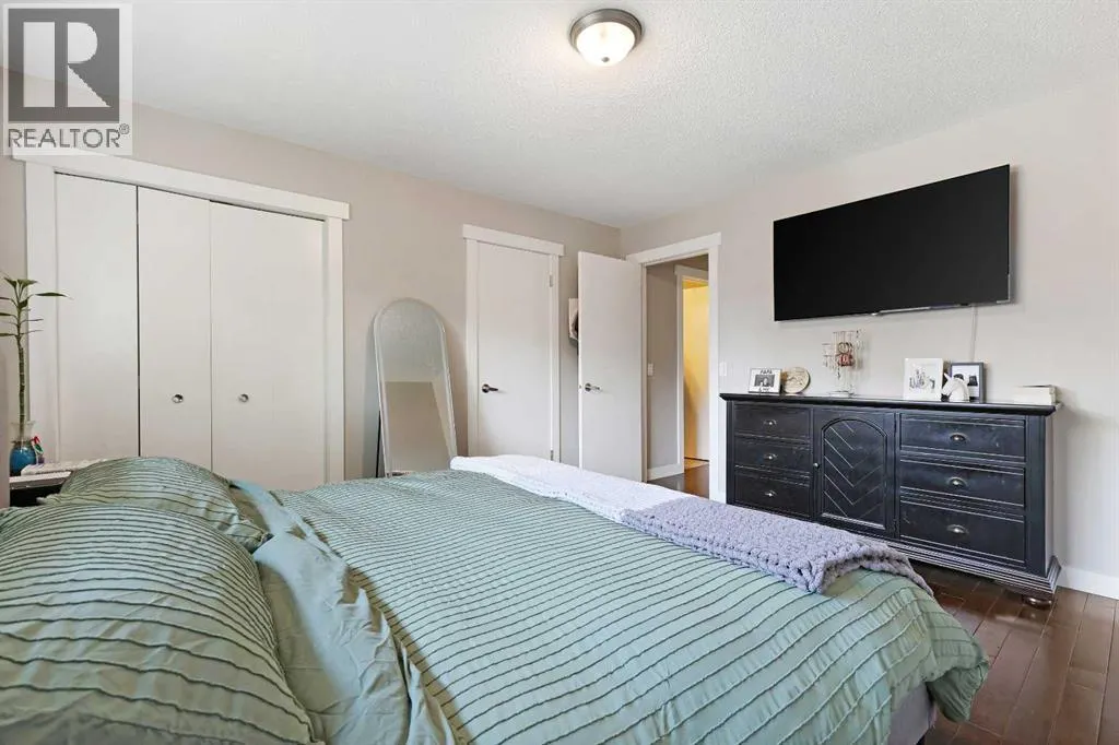 32 Rivercroft Close SE