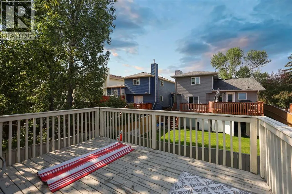 32 Rivercroft Close SE